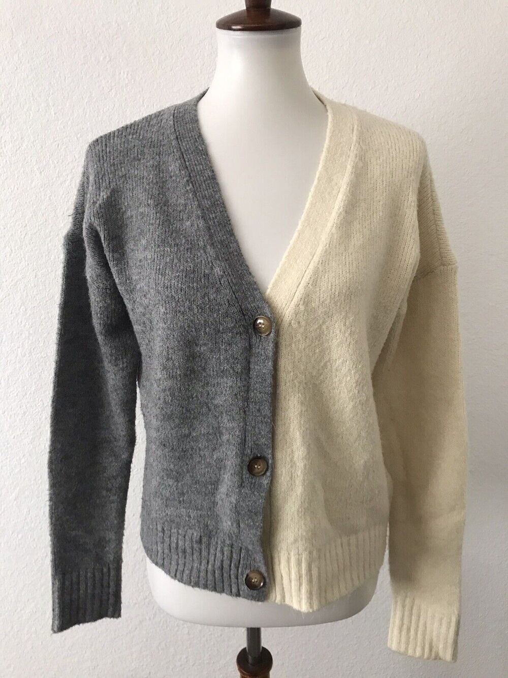 Olivia Sky Cardigan Sweater V Neck Colorblock Stretch Knit